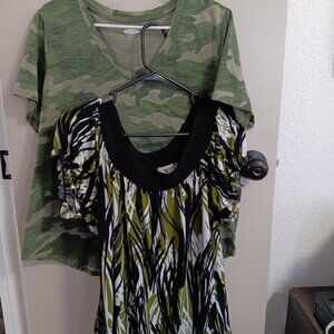 Lot of 2 Womens XLG Tops SS Blouse/T-Shirt Green, Black, White V-Neck
